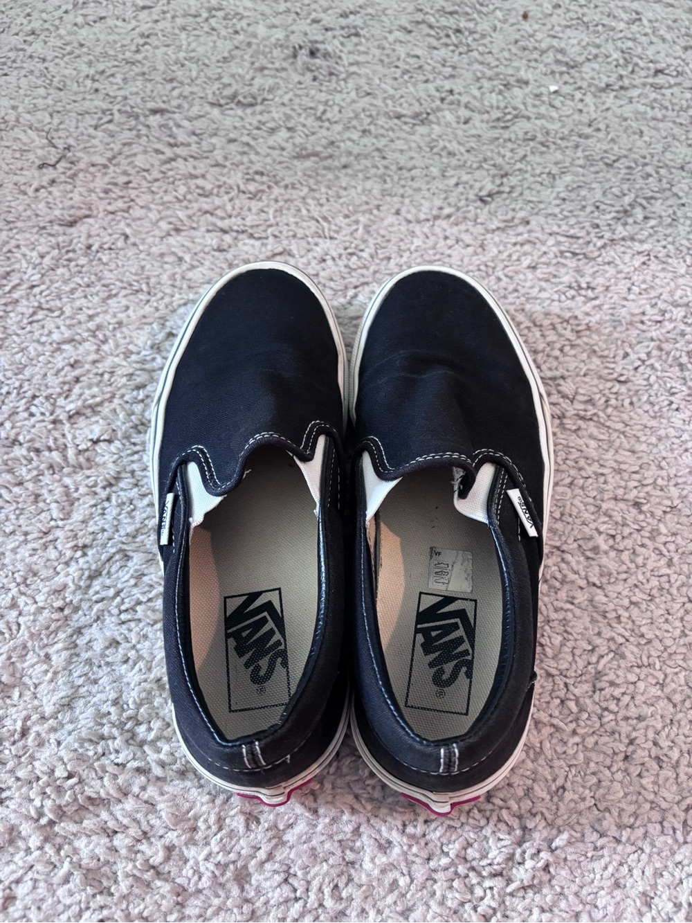 Vans - Picture 2 of 4